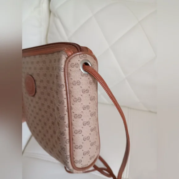 Authentic GUCCI Canvas Leather Micro GG Supreme Crossbody Bag - Picture 5 of 17